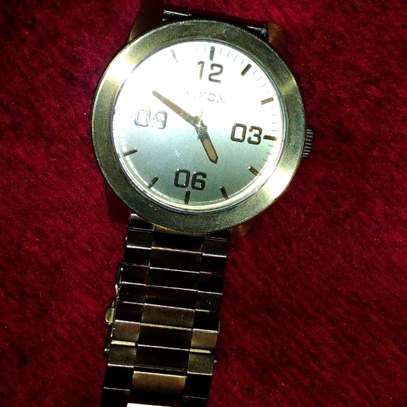 Gold Nixon Watch - Picture 1 of 1